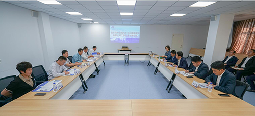 省森工集團(tuán)露水河林業(yè)局與長(zhǎng)白山旅游股份有限公司就森林旅游、促進(jìn)林業(yè)轉(zhuǎn)型升級(jí)開(kāi)展業(yè)務(wù)對(duì)接