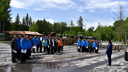 北景區(qū)運(yùn)營支部開展“唱紅歌 感黨恩共筑中國夢”主題黨日活動(dòng)